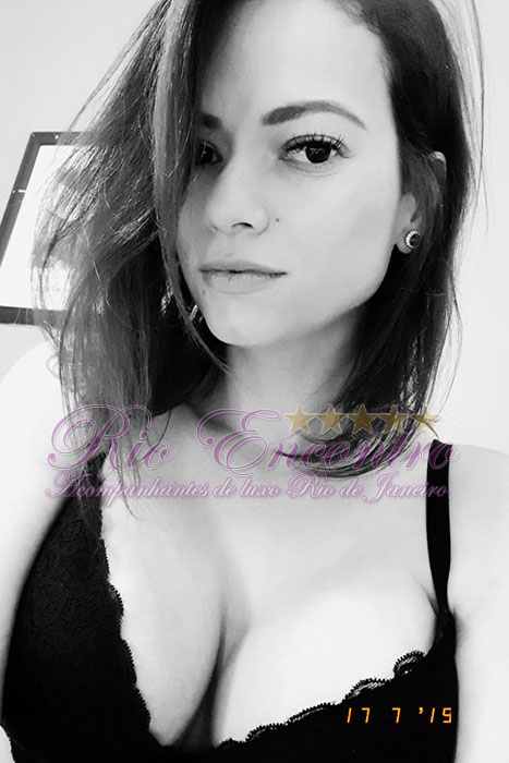 Helena | Mulheres Helena | Mulheres